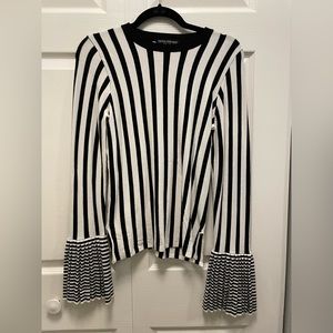 NEW Central Park West-NY, stripe rib SWEATER, blk/white, ruffle cuff, Medium